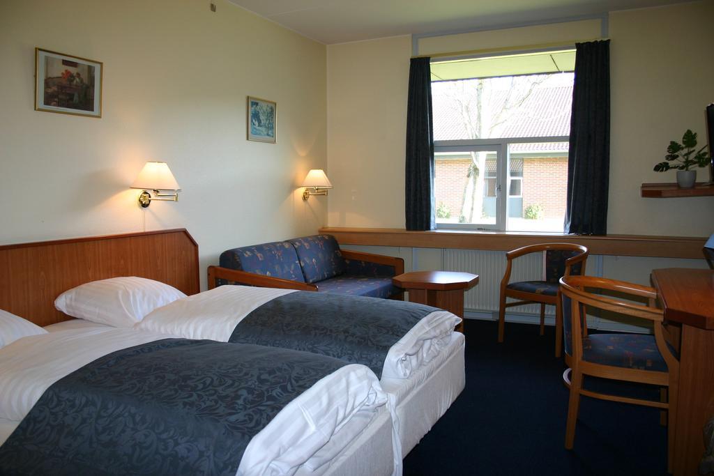 Hotel Lynggaarden Herning Exterior photo